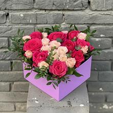 Цветочная композиция из Розы в коробке в Суксун
