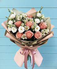 Букет цветов из:  Розы, Альстромерии и Лизиантусы в Суксун