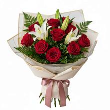 Букет цветов из:  Лилии и Розы в Суксун