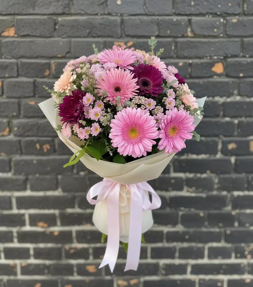 Букет цветов из: Герберы и Хризантемы в Суксун
