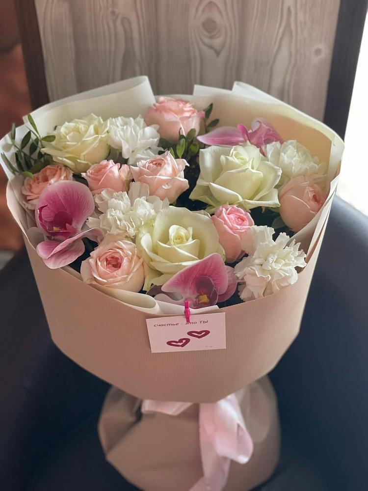 Букет цветов из: Орхидеи, Розы и Гвоздики в Суксун