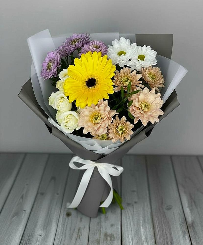 Букет цветов из: Розы, Герберы и Хризантемы в Суксун