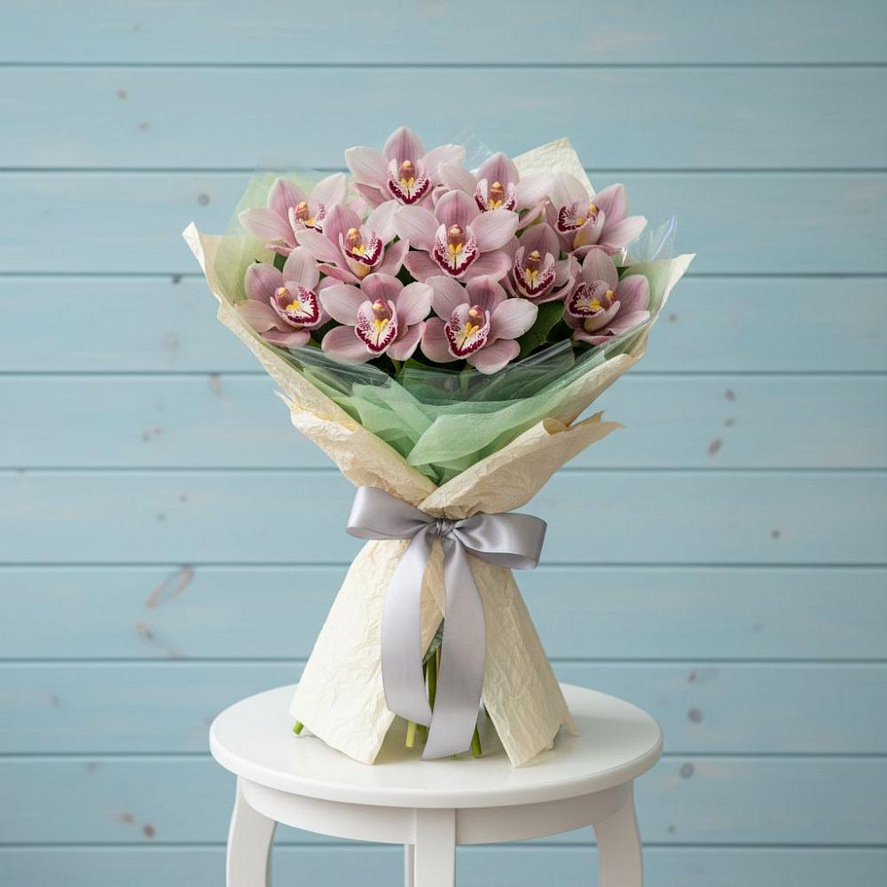 Букет цветов из: Орхидеи и Розы в Суксун