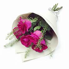 Букет цветов из:  Розы в Суксун