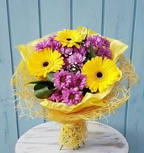 Букет цветов из:  Хризантемы и Герберы в Суксун