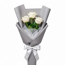 Букет 3 белые розы в Суксун