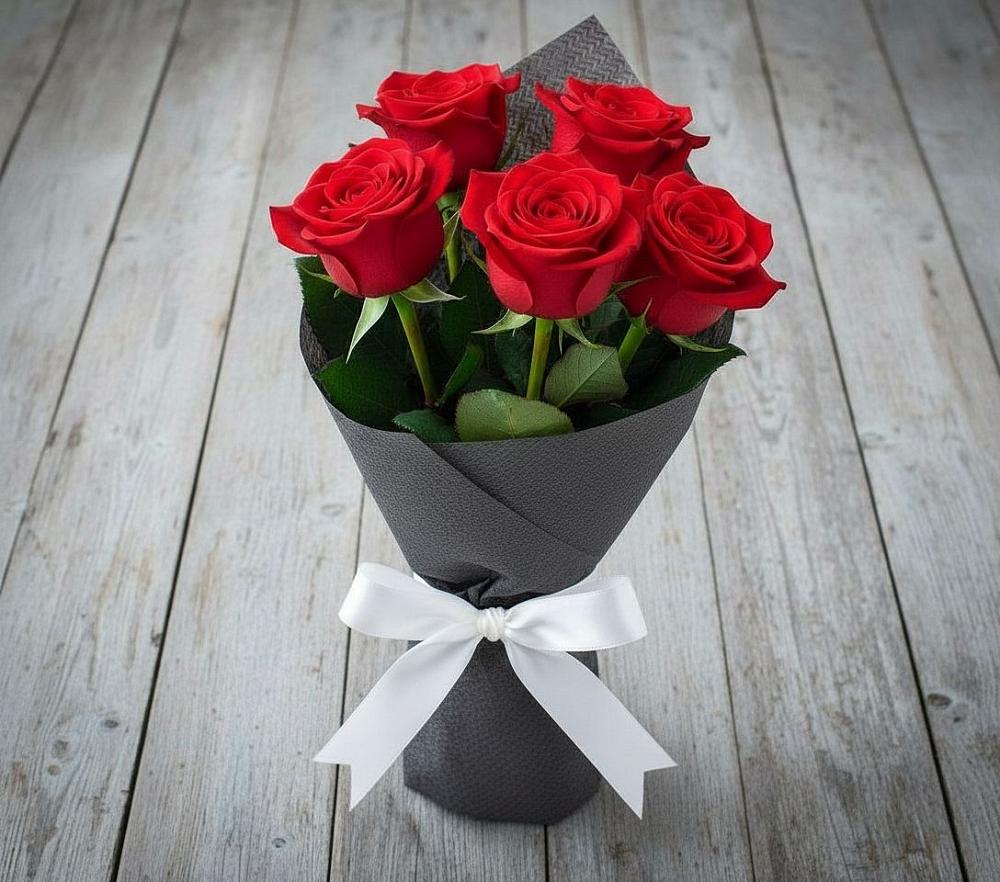 Букет 5 Красных роз Эдлесс Лав в Суксун