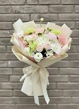 Букет цветов из:  Гвоздики, Розы, Лизиантусы и Хризантемы #REPLACE_PRED# Суксун