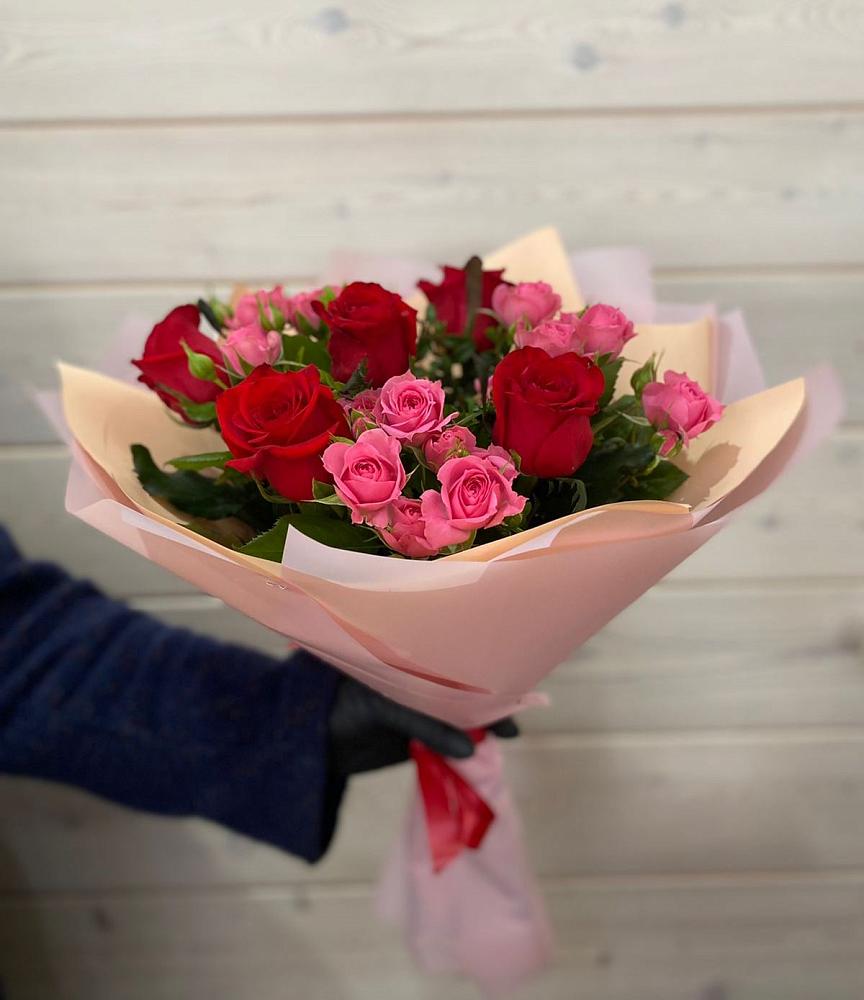 Букет цветов из: Розы в Суксун